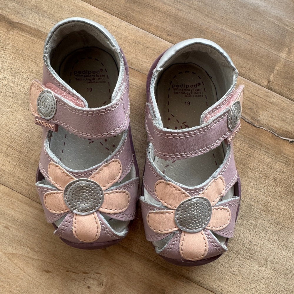 Pediped Grip n Grow Pink and Cream Kids Sandals
